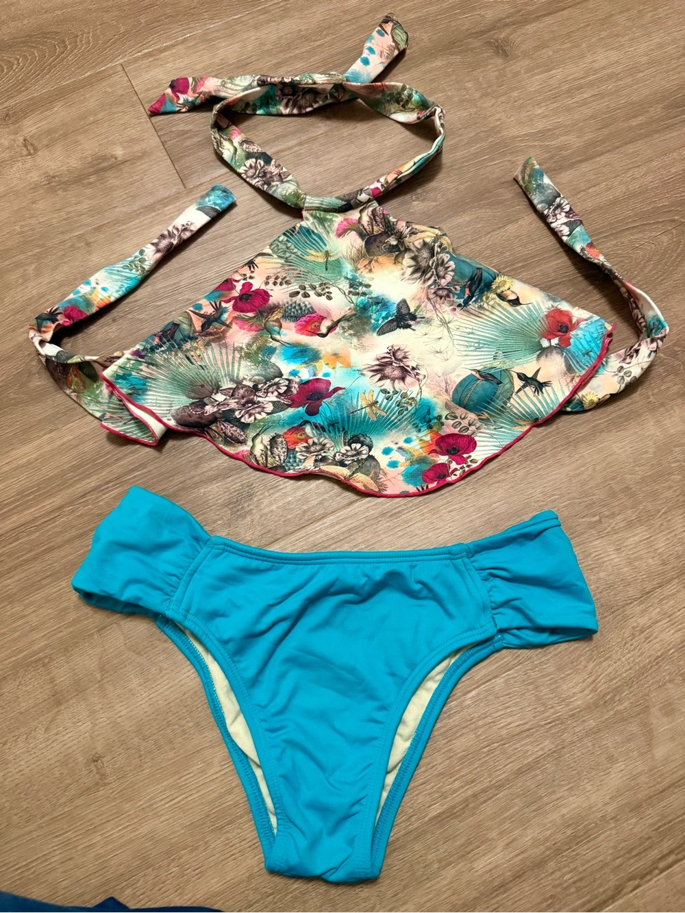 Authentic Brazilian Magia do Mar Bikini 🌸 Pink Floral Butterfly Halter Teal M